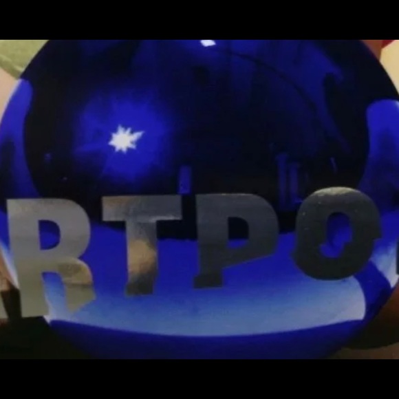 LADY GAGA ARTPOP PROMOTIONAL MYLAR FOIL POSTER !! - Picture 4 of 4